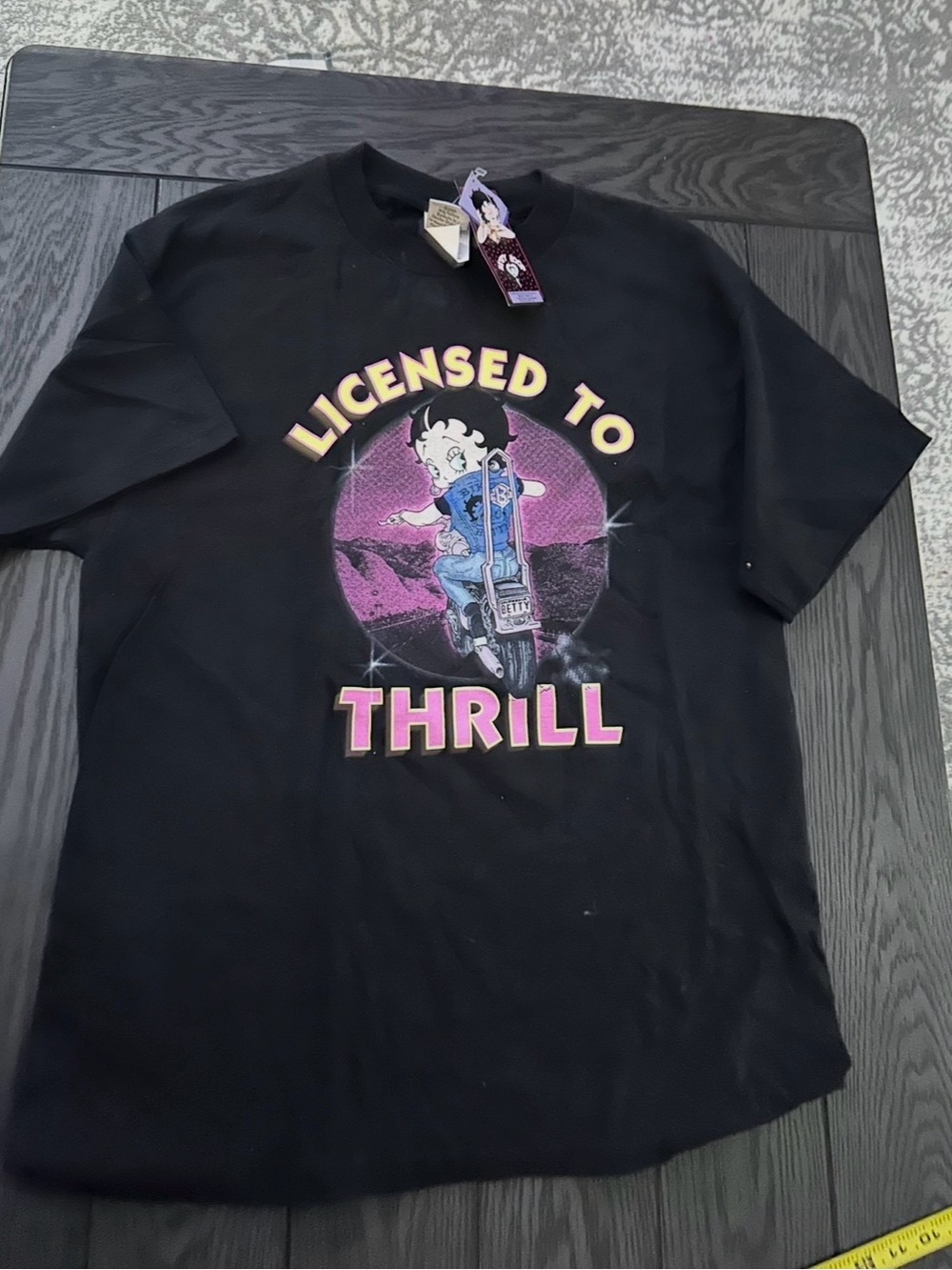 Vintage Y2K Betty Boop "Licensed to Thrill" biker t-shirt size medium nwts.